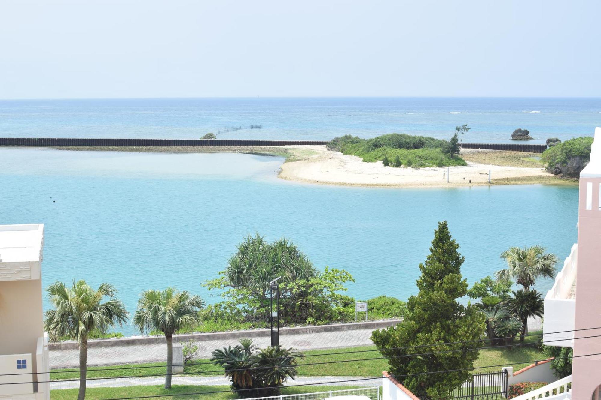 Breaky Hotel Chatan Exterior foto